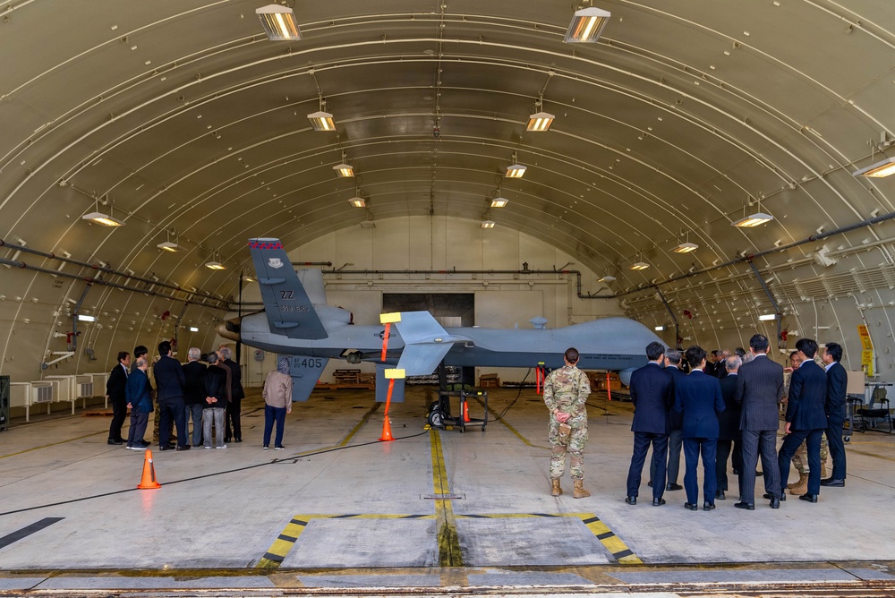 18th Wing welcomes JAAGA for tour and awards ceremony