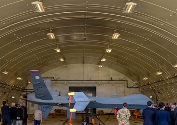 18th Wing welcomes JAAGA for tour and awards ceremony