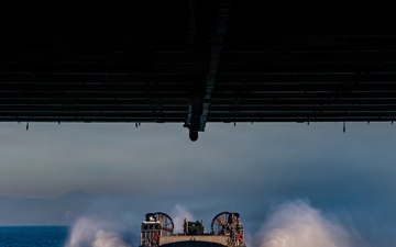 11th MEU Marines, Sailors conduct LCAC Operations Aboard USS Boxer