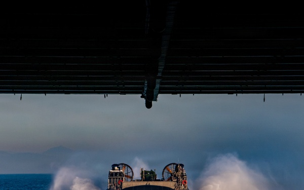 11th MEU Marines, Sailors conduct LCAC Operations Aboard USS Boxer