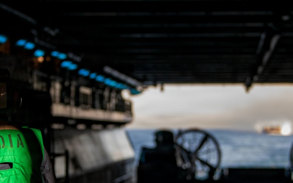 11th MEU Marines, Sailors conduct LCAC Operations Aboard USS Boxer
