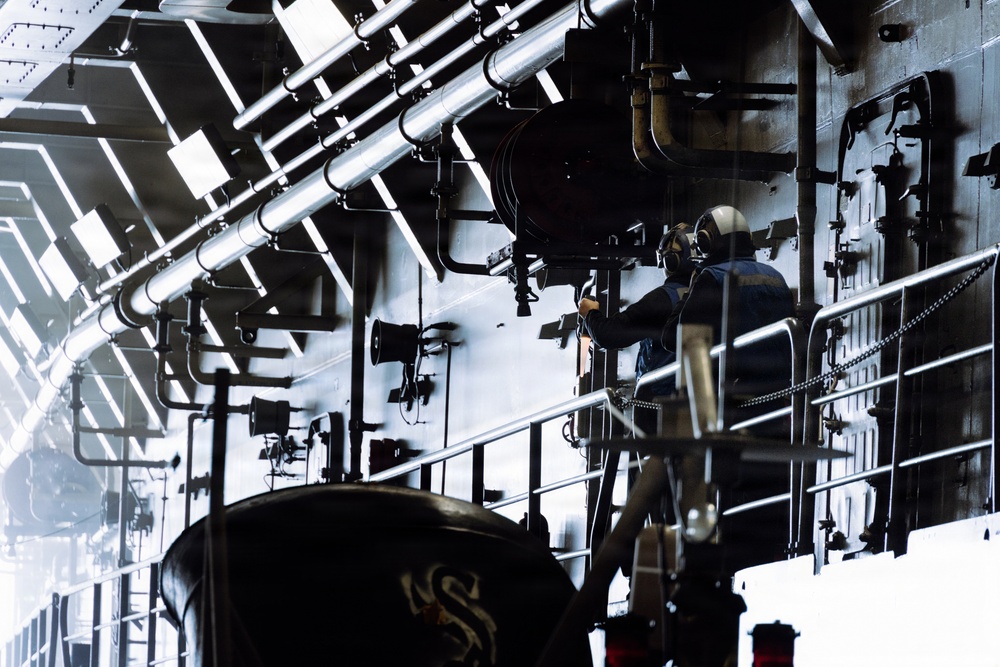 11th MEU Marines, Sailors conduct well deck operations aboard USS Portland