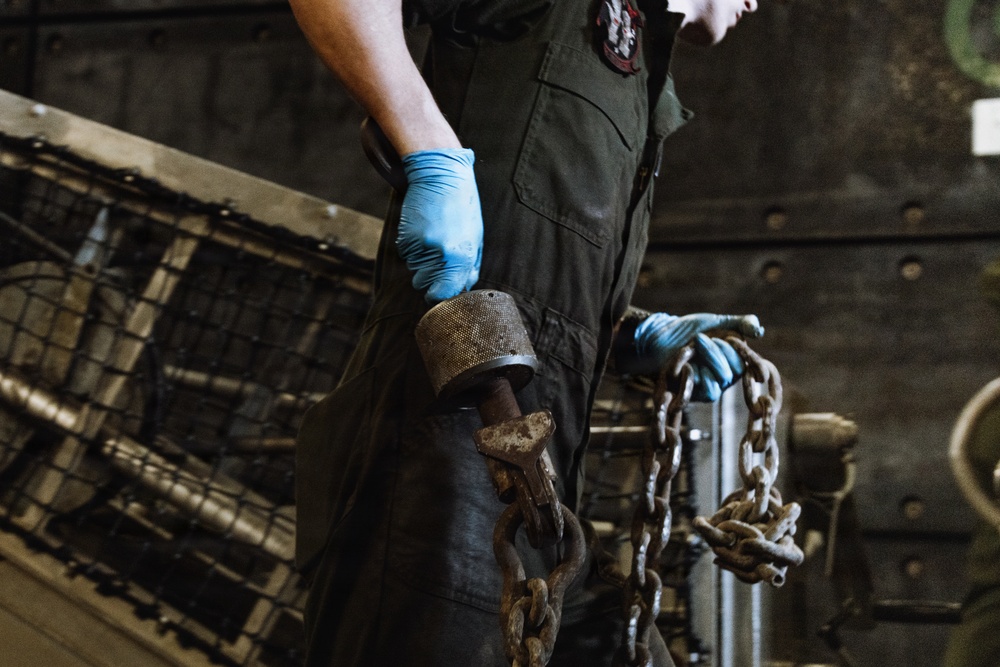 11th MEU Marines, Sailors conduct well deck operations aboard USS Portland