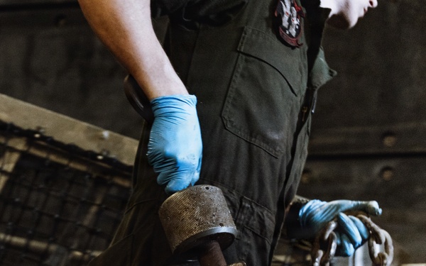 11th MEU Marines, Sailors conduct well deck operations aboard USS Portland
