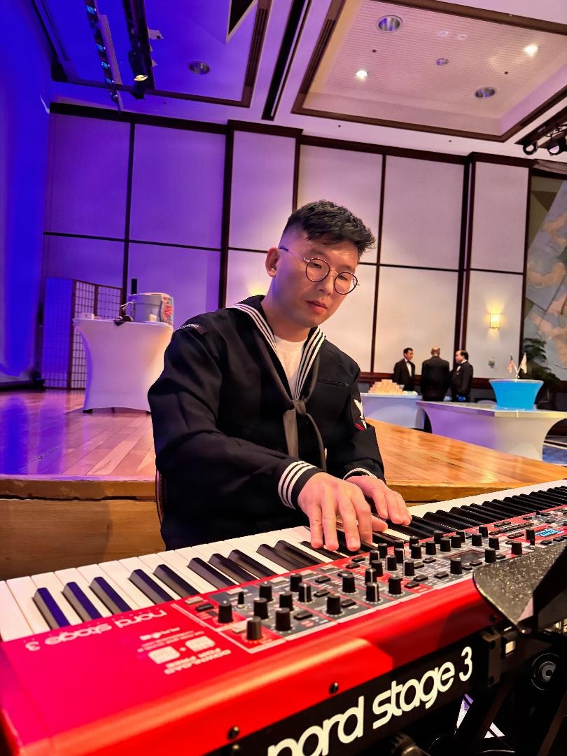 U.S. 7th Fleet's Orient Express Protocol Combo provide music for the Shinnenkai Reception