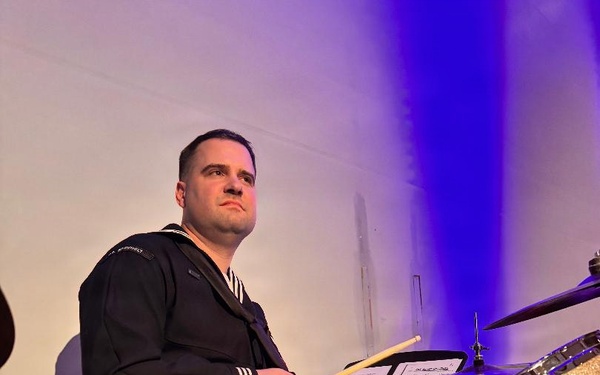 U.S. 7th Fleet's Orient Express Protocol Combo provide music for the Shinnenkai Reception