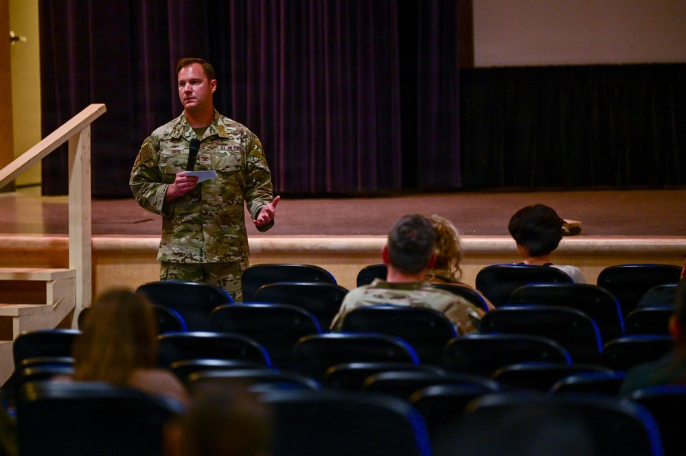 31st Fighter Wing hosts Spouse Town Hall