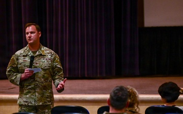 31st Fighter Wing hosts Spouse Town Hall
