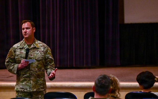 31st Fighter Wing hosts Spouse Town Hall