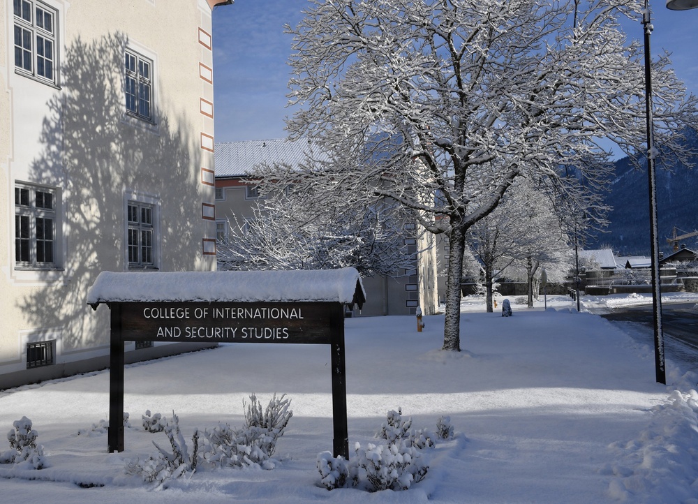 The Strategic Competition in Russia course takes a shift after harsh weather condidions pushes it to become an online course for the day