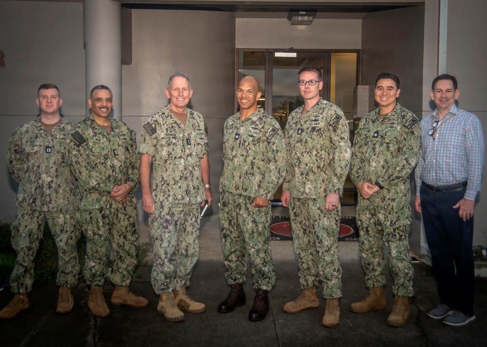 Commander, Naval Information Forces, meets with Information Warfare Sailors stationed in Hawaii.