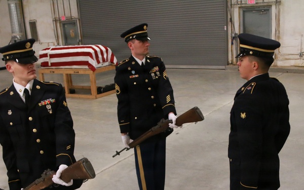 Virginia hosts funeral honors training for ARNG Soldiers from 6 states, territories