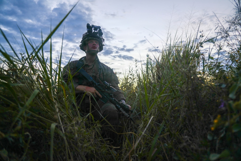 1st BDE Paratroopers conduct a Joint training exercise with the Columbian Army