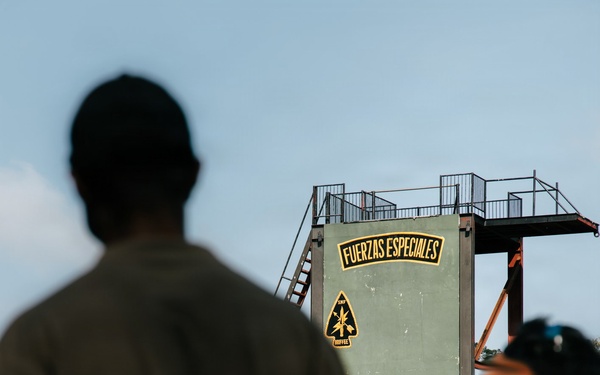 U.S. Army Green Berets Train with Panamanian Special Operations Forces