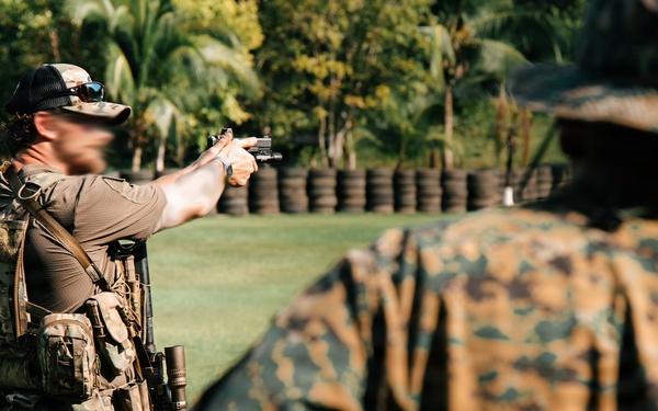 U.S. Army Green Berets Train with Panamanian Special Operations Forces