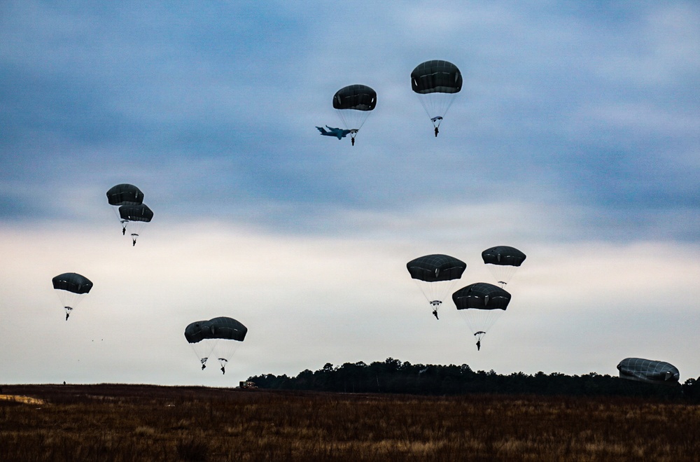 82nd Airborne Division conduct an Airborne Operation
