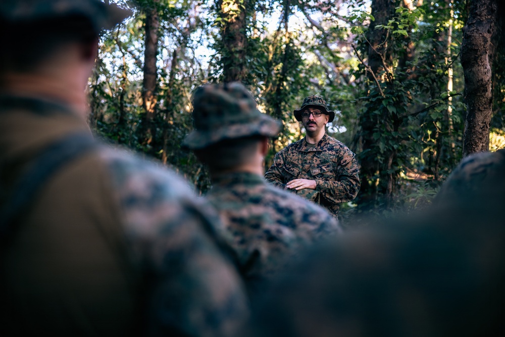 7th Communication Battalion Marines conduct jungle training