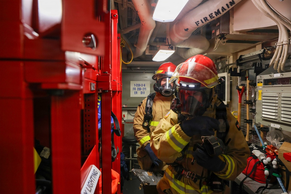 USS Thomas Hudner (DDG 116) Conducts Damage Control Training
