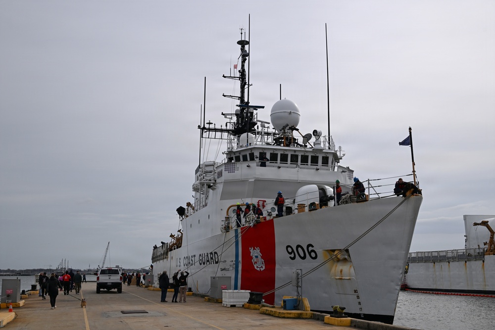 Coast Guard Cutter Seneca returns home following 48-day patrol in the Eastern Pacific Ocean