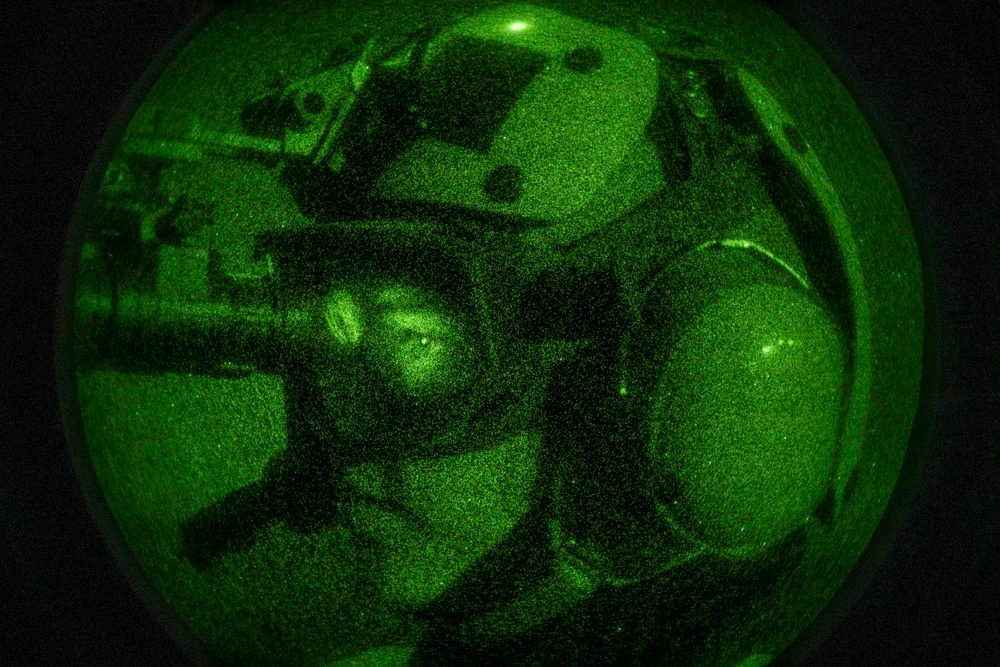 11th MEU Marines, Sailors conduct nighttime deck landing qualifications aboard USS Portland