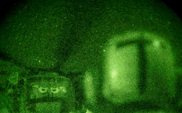 11th MEU Marines, Sailors conduct nighttime deck landing qualifications aboard USS Portland