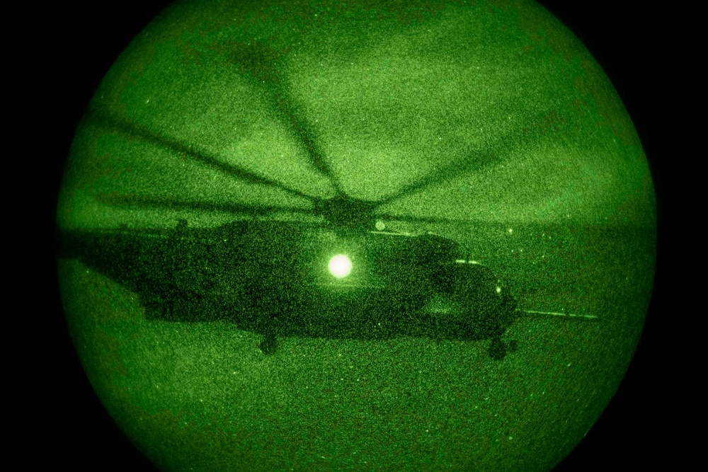 11th MEU Marines, Sailors conduct nighttime deck landing qualifications aboard USS Portland