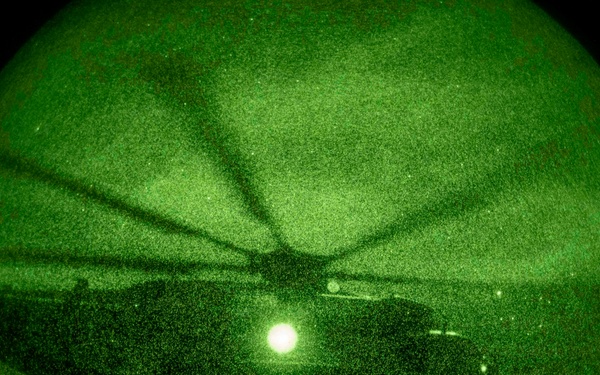 11th MEU Marines, Sailors conduct nighttime deck landing qualifications aboard USS Portland