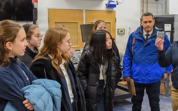 Students get behind the scenes look at NAWCAD Lakehurst