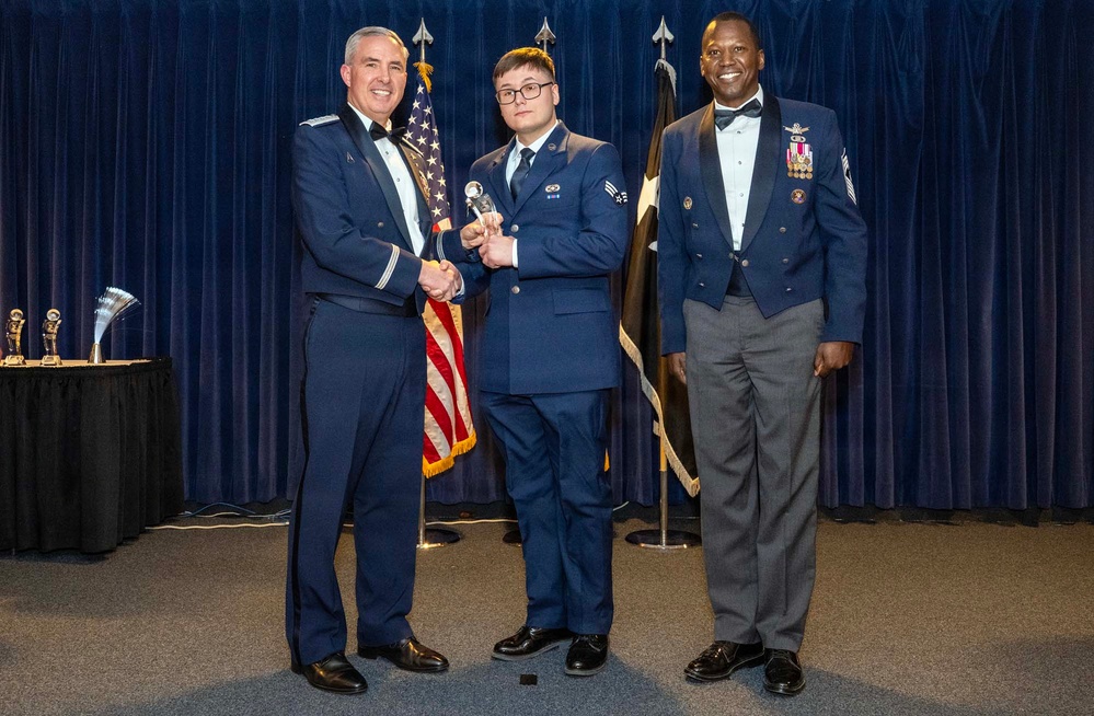 USSPACECOM Holds Galactic Gala Featuring 2025 Apollo Awards