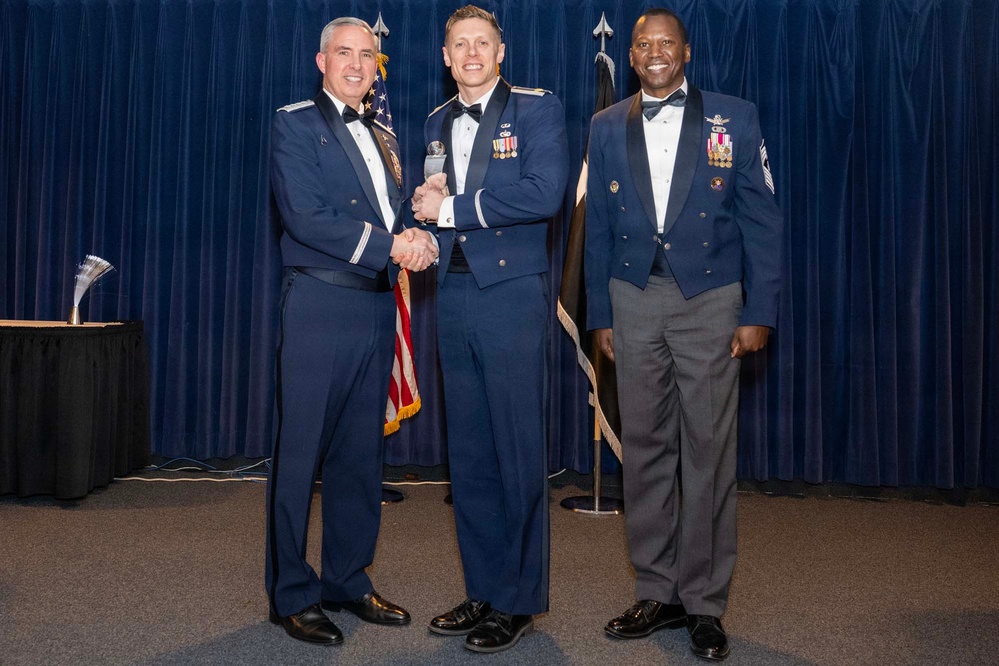 USSPACECOM Holds Galactic Gala Featuring 2025 Apollo Awards