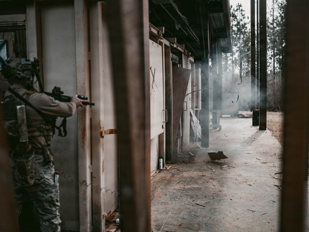3rd SFG (A) Green Berets conduct SFAUC training with Irish ARW partner forces
