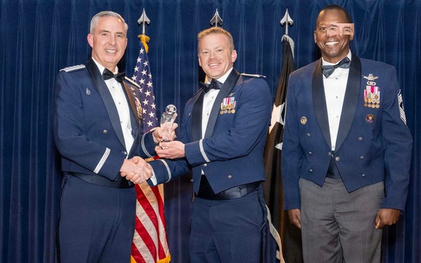 USSPACECOM Holds Galactic Gala Featuring 2025 Apollo Awards