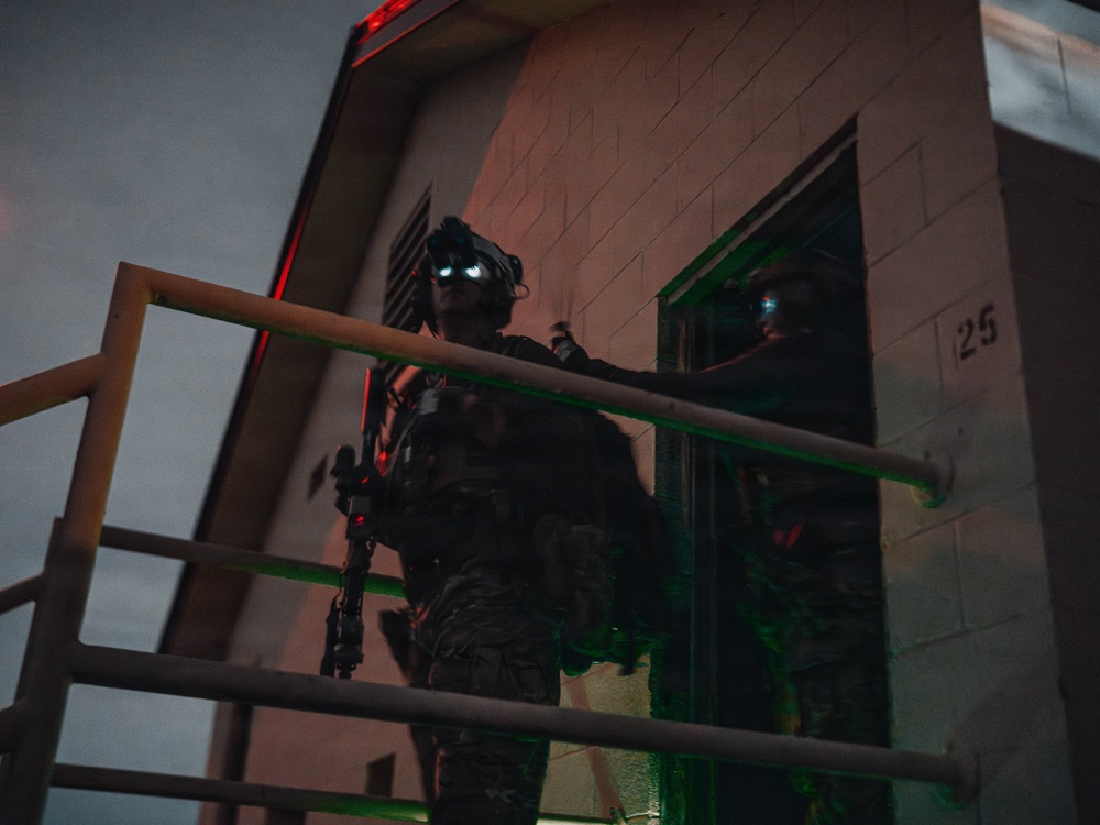 3rd SFG (A) Green Berets conduct SFAUC training with Irish ARW partner forces