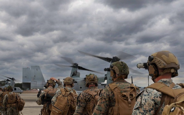 24th MEU CERTEX: U.S Marines with Kilo Conduct a TRAP mission