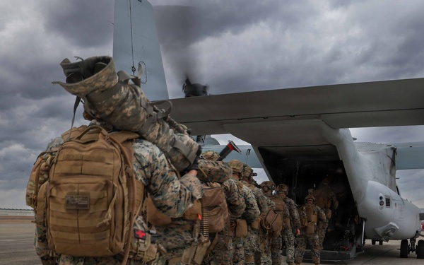 24th MEU CERTEX: U.S Marines with Kilo Conduct a TRAP mission