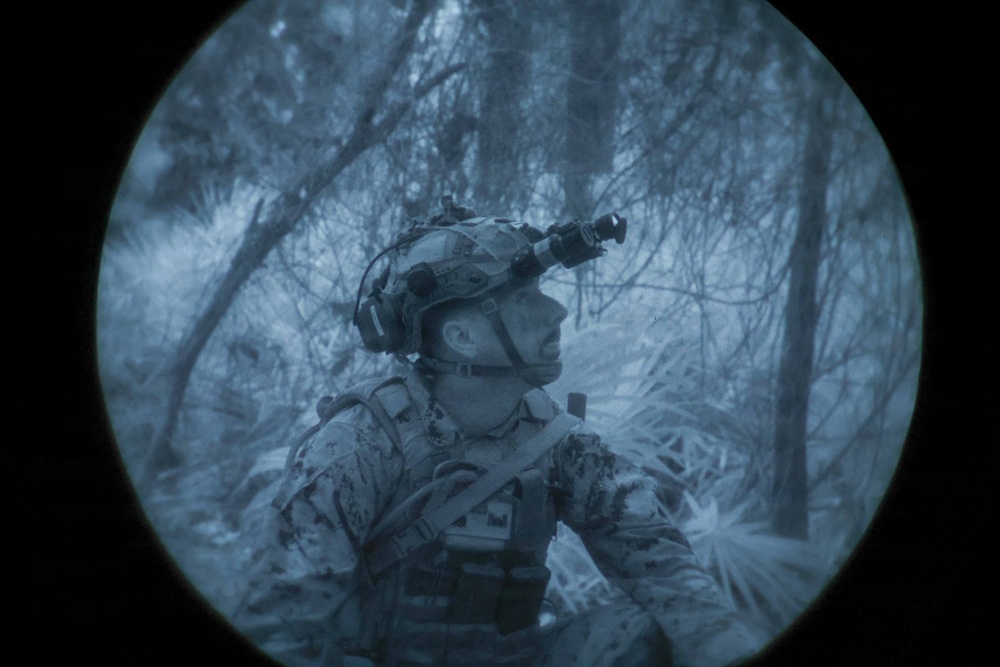 24th MEU CERTEX: U.S Marines with Kilo Conduct a TRAP mission