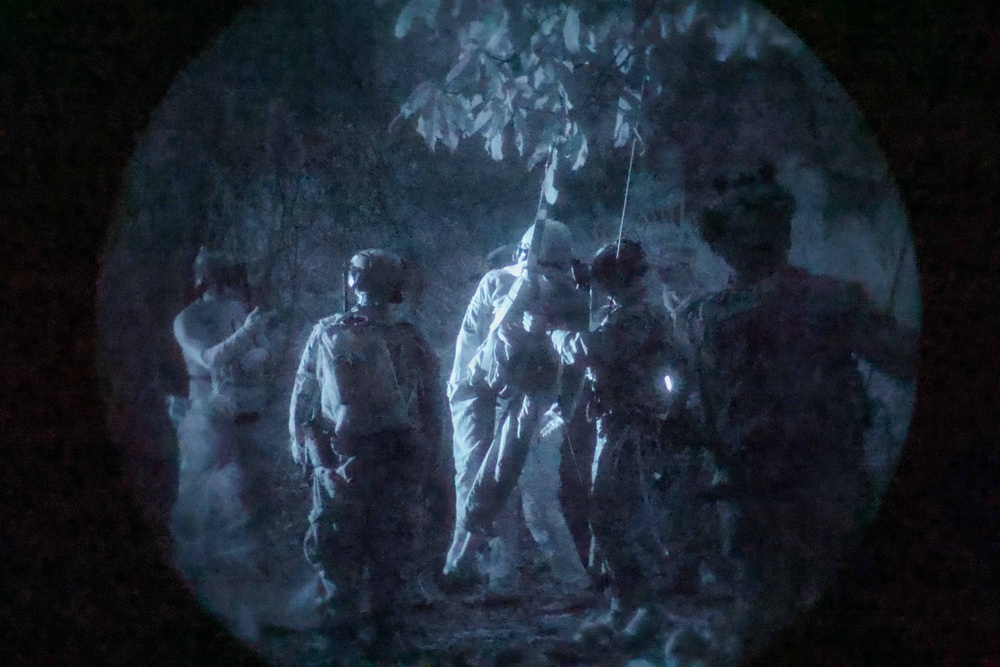 24th MEU CERTEX: U.S Marines with Kilo Conduct a TRAP mission