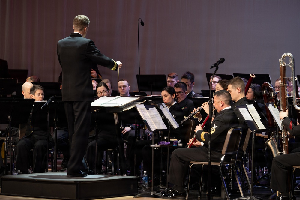 Navy Band performs for students at Cierco North Syracuse High School
