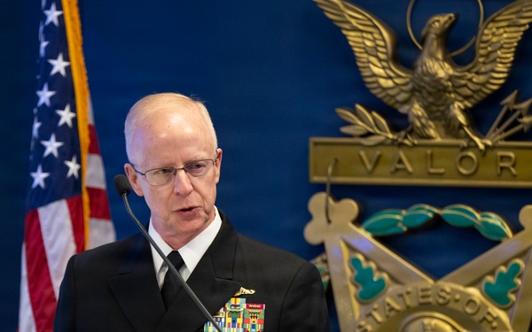 SW Hegseth Hosts MoH Recipient Capt. William's HoH Induction