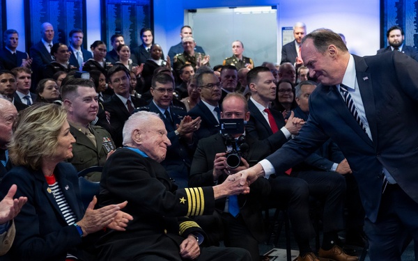 SW Hegseth Hosts MoH Recipient Capt. William's HoH Induction