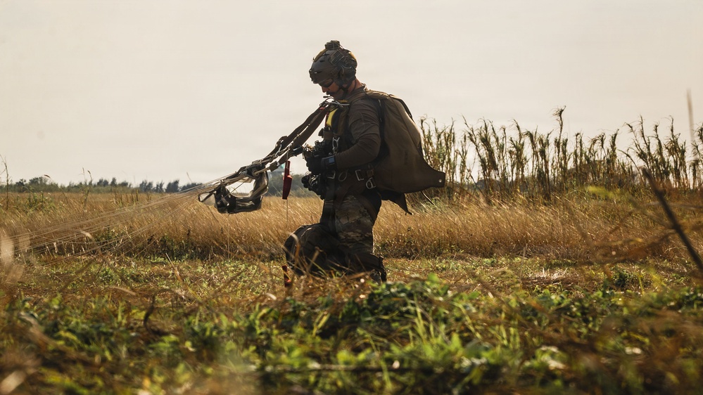 U.S. Army Rangers, Green Berets and U.S. Marines Conduct Joint Raid Exercise