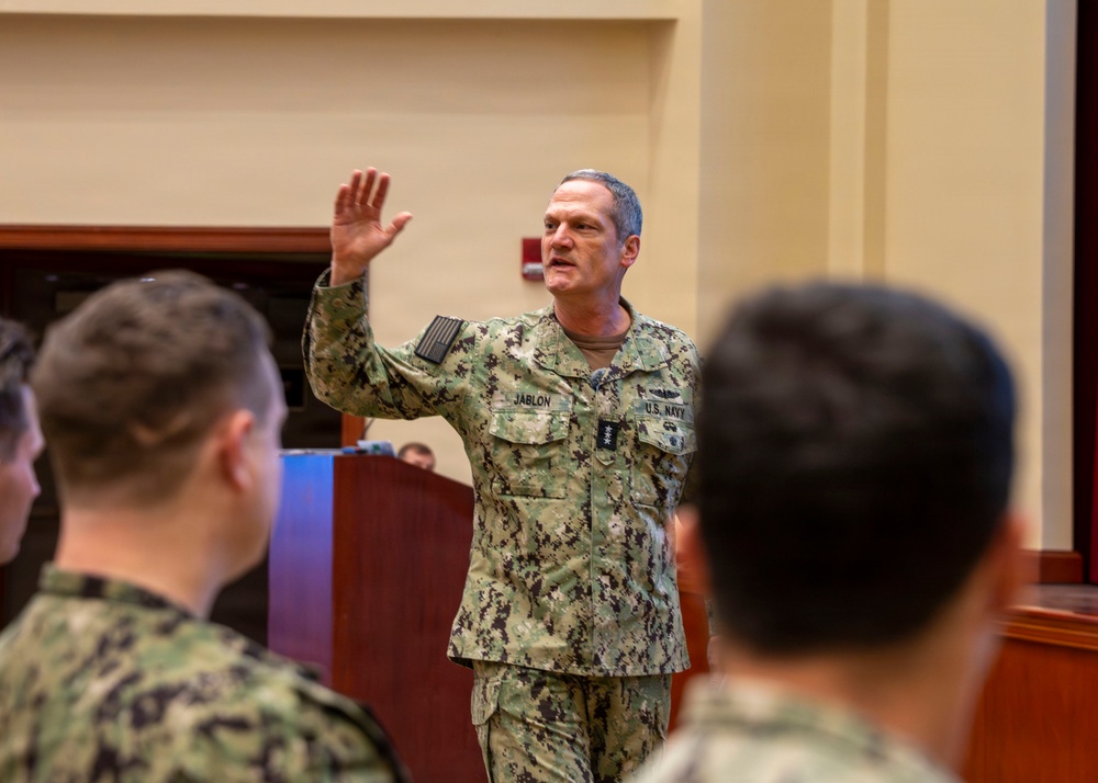 Vice Adm. Jeff Jablon, deputy commander, U.S. Pacific Fleet, delivers remarks at a Total Sailor: Fit to Fight workshop
