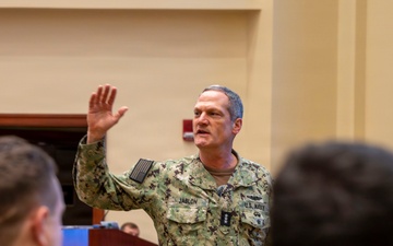 Vice Adm. Jeff Jablon, deputy commander, U.S. Pacific Fleet, delivers remarks at a Total Sailor: Fit to Fight workshop