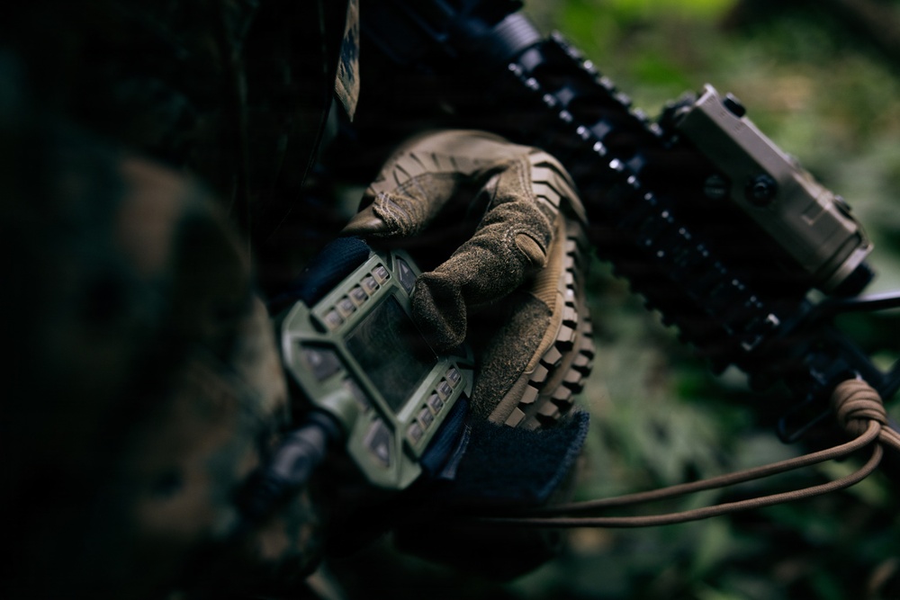 7th Communication Battalion Marines sustain expeditionary communications in jungle environment
