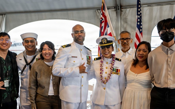 Trailblazing Navy Mustang Contributes Real-World Insights to NROTC Program