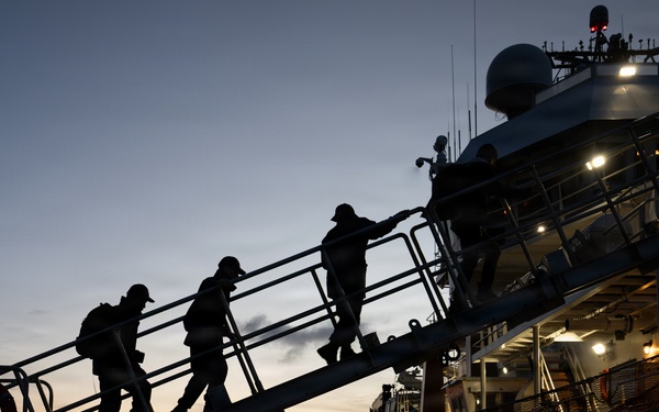 AE26: Ship-to-Shore Patient Transfer Drill