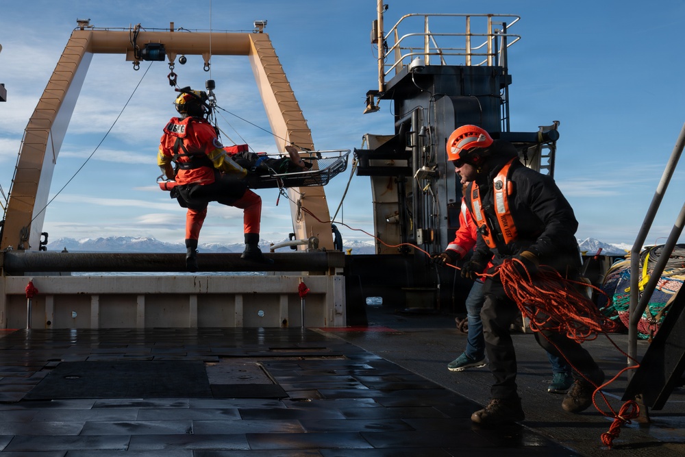 AE26: Ship-to-Shore Patient Transfer Drill