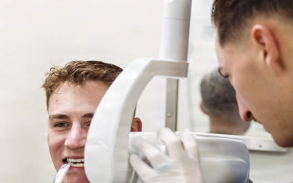 11th MEU Marines, Sailors Conduct Dental Examination