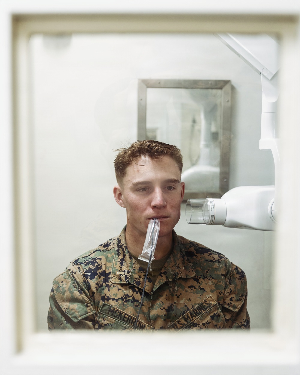 11th MEU Marines, Sailors Conduct Dental Examination