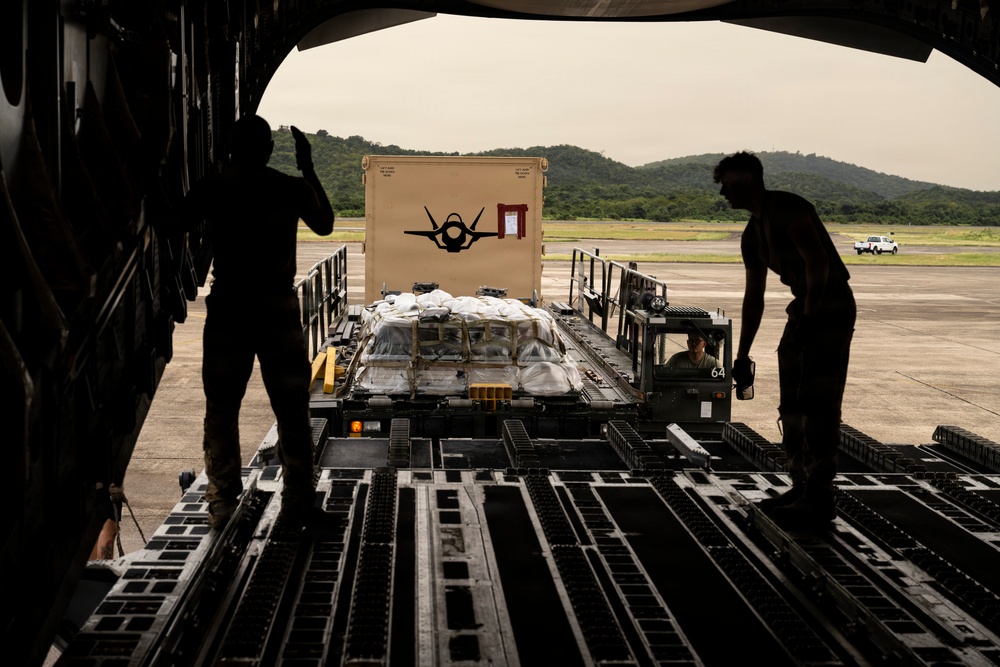 Mobility Airmen enable redeployment operations in Puerto Rico